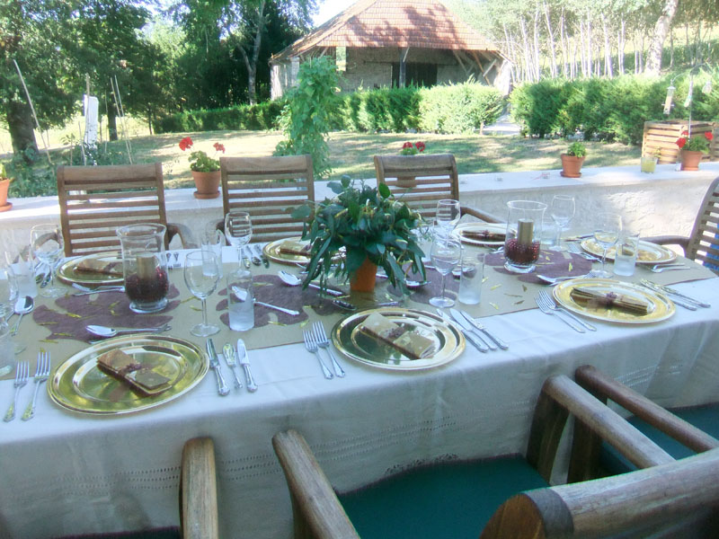 http://www.labordeneuvegite.com-Welcome to Laborde Neuve a 200 year old farmhouse tucked away in the Quercy Blanc area of the Lot in the South West of France. Located in beautiful countryside, the house lies near Montcuq on the Lot and Tarn et Garonne border. It is newly renovated to a high standard with all modern conveniences for 21st century living. Set in over 6 acres of maintained parkland, this is a nature lover’s paradise and the ideal place for a relaxing holiday.