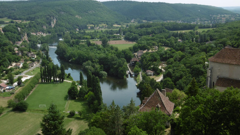 http://www.labordeneuvegite.com-Welcome to Laborde Neuve a 200 year old farmhouse tucked away in the Quercy Blanc area of the Lot in the South West of France. Located in beautiful countryside, the house lies near Montcuq on the Lot and Tarn et Garonne border. It is newly renovated to a high standard with all modern conveniences for 21st century living. Set in over 6 acres of maintained parkland, this is a nature lover’s paradise and the ideal place for a relaxing holiday.