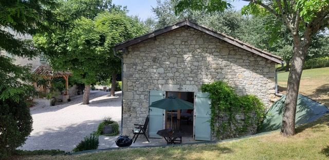 Laborde Neuve Gite Accommodation Montcuq France - http://www.labordeneuvegite.com